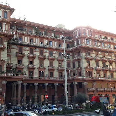 Mergellina Relais فندق مبيت وإفطار