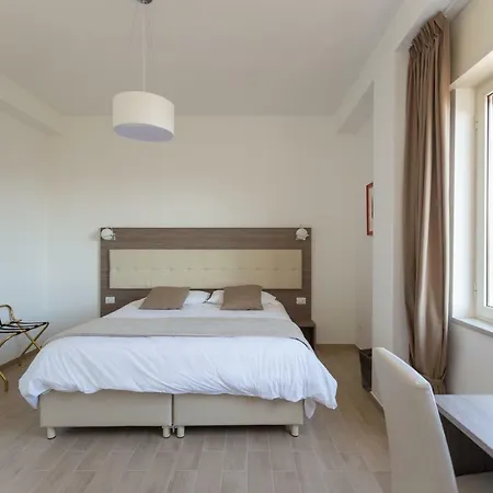 فندق مبيت وإفطار Mergellina Relais نابولي