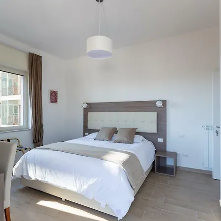 Mergellina Relais فندق مبيت وإفطار
