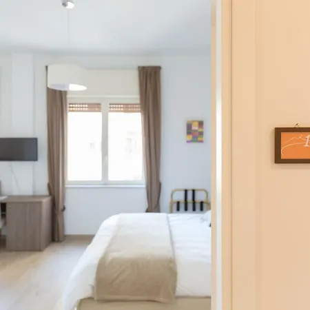 فندق مبيت وإفطار Mergellina Relais 2*